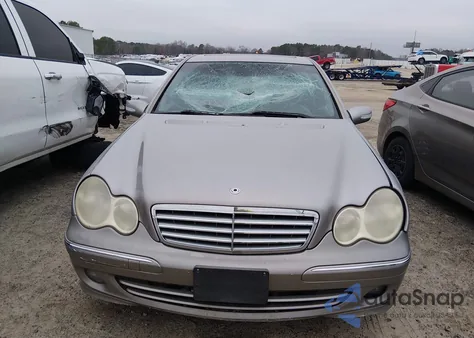 2006 Mercedes-Benz C 280 Luxury 4Matic z USA, uszkodzony, nr VIN WDBRF92H96F773079